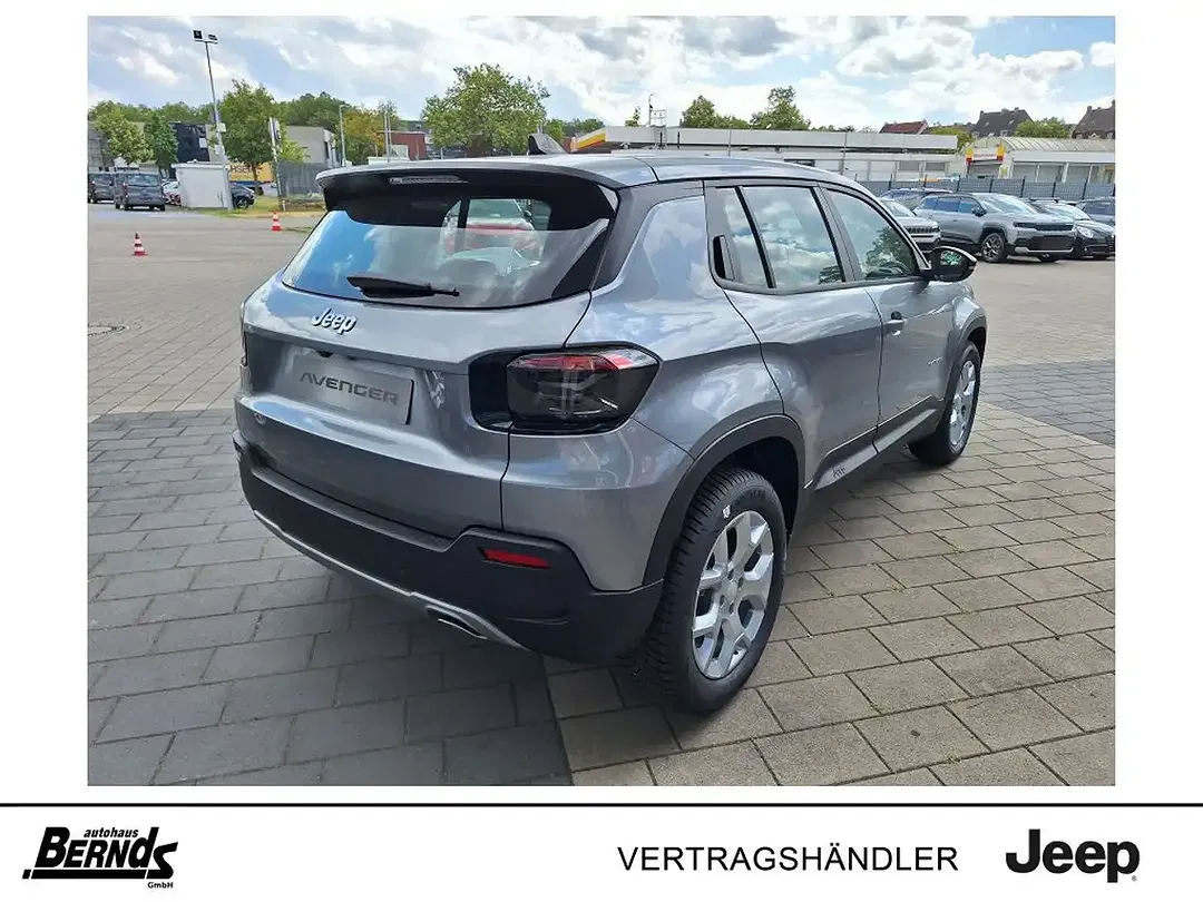 Jeep Avenger - Thumbnail 4