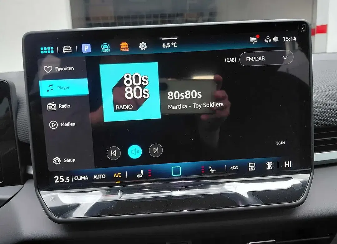Volkswagen T-Roc - Thumbnail 14