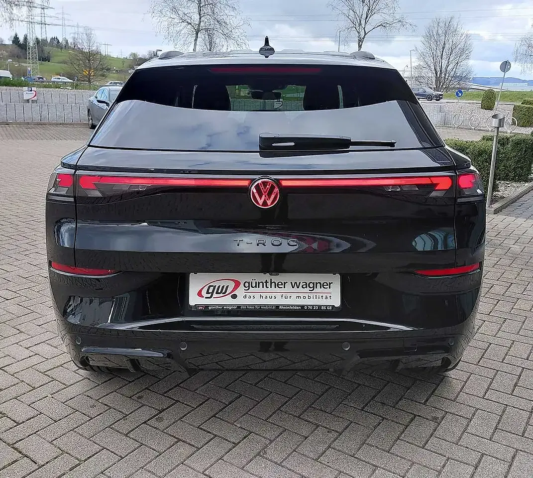 Volkswagen T-Roc - Thumbnail 5