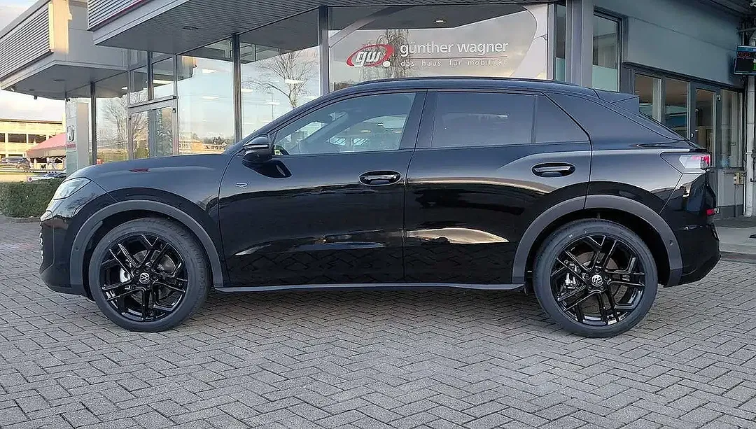 Volkswagen T-Roc - Thumbnail 8