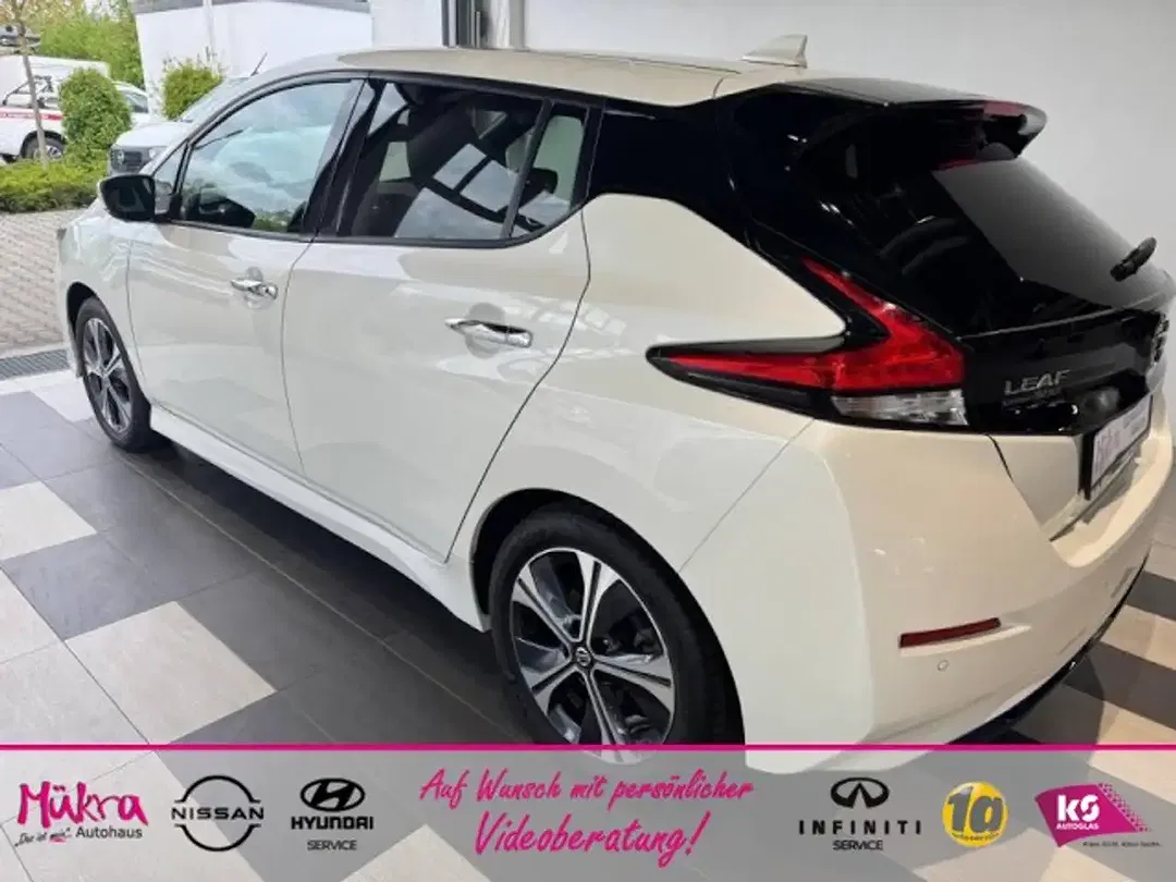 Nissan Leaf - Thumbnail 10