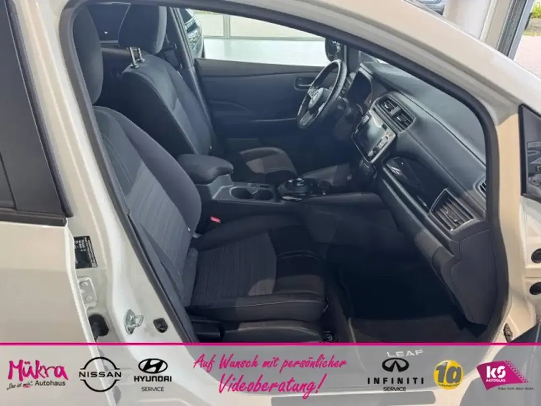 Nissan Leaf - Thumbnail 9