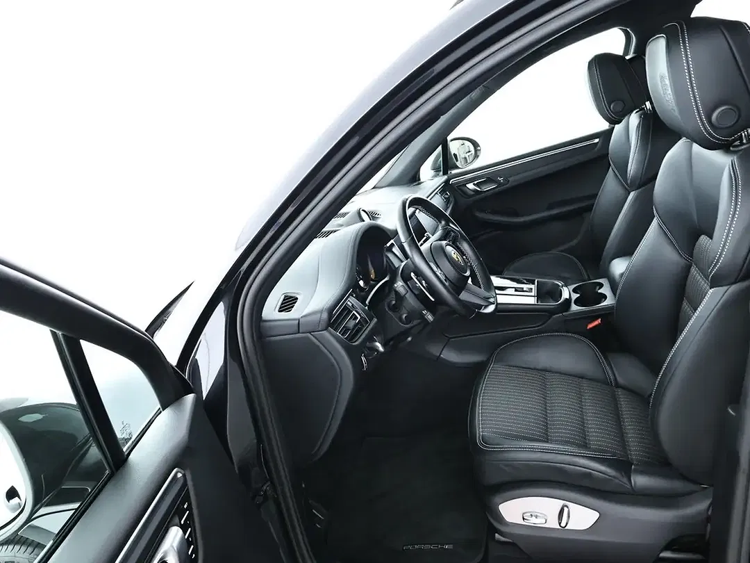 Porsche Macan - Thumbnail 8