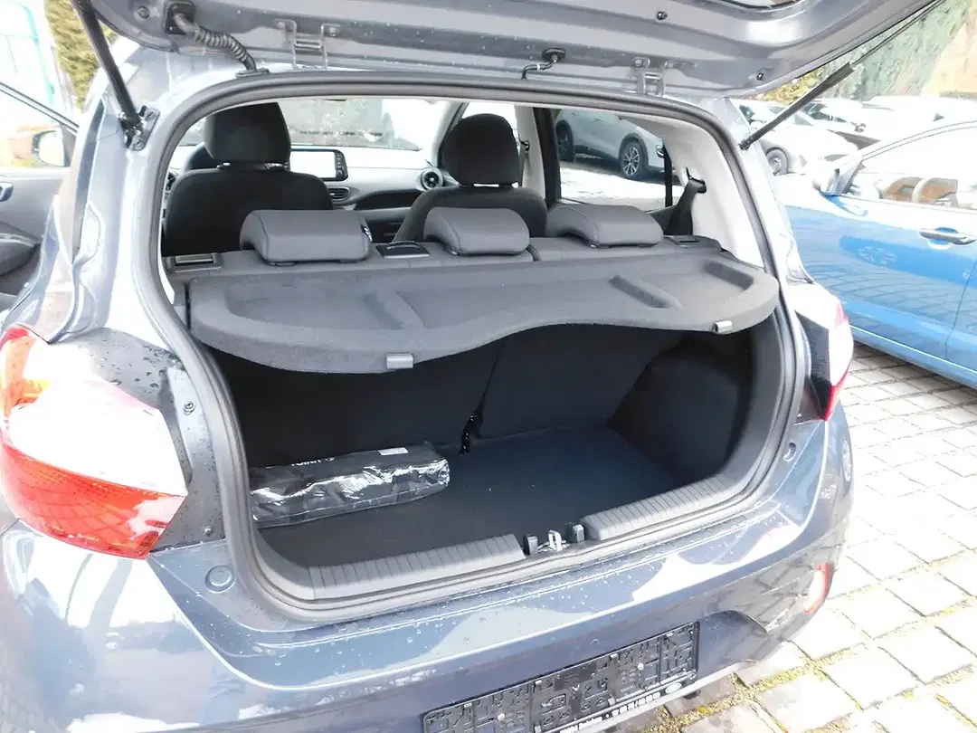 Hyundai i10 - Thumbnail 11