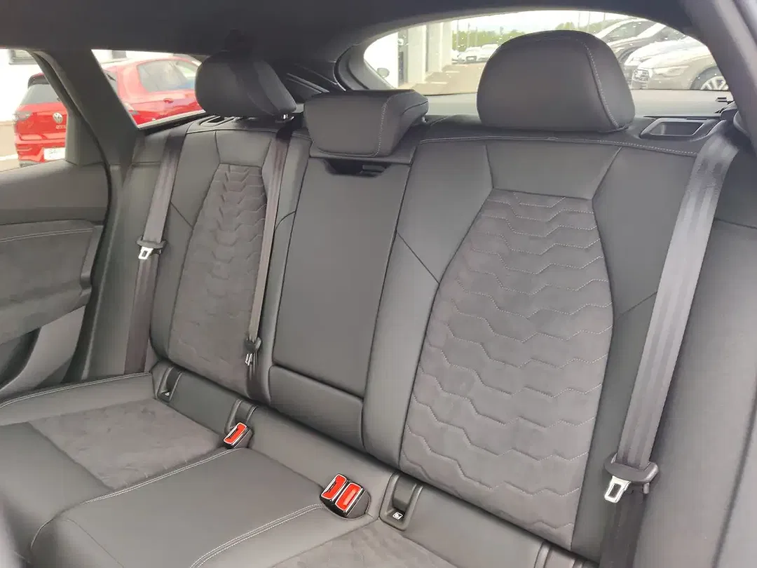 Audi A6 - Thumbnail 12