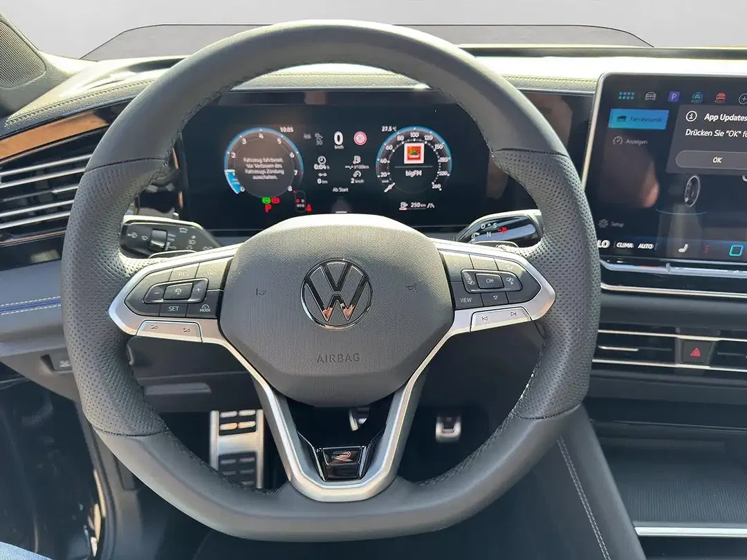 Volkswagen Tiguan - Thumbnail 11