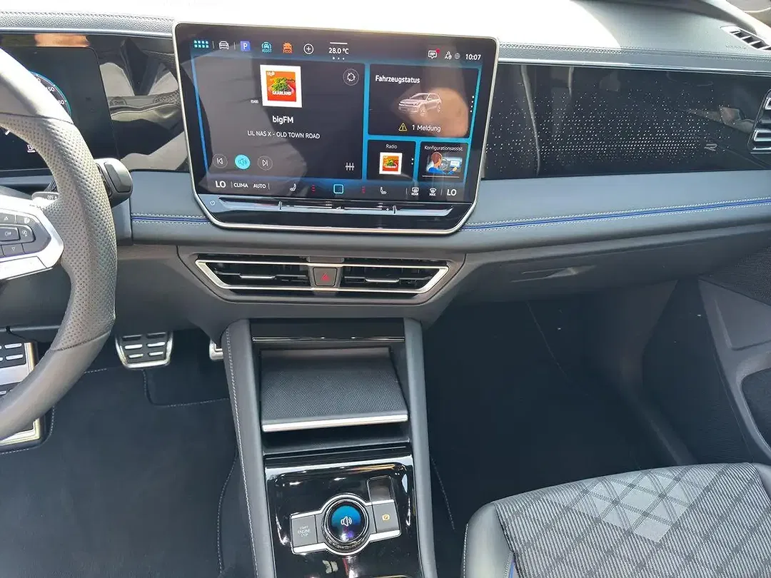 Volkswagen Tiguan - Thumbnail 13