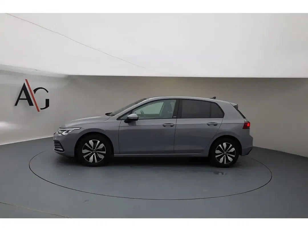 Volkswagen Golf - Thumbnail 2