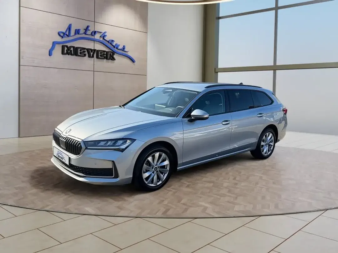 Skoda Superb - Thumbnail 1