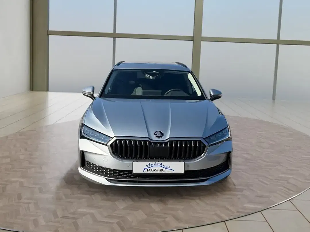 Skoda Superb - Thumbnail 8