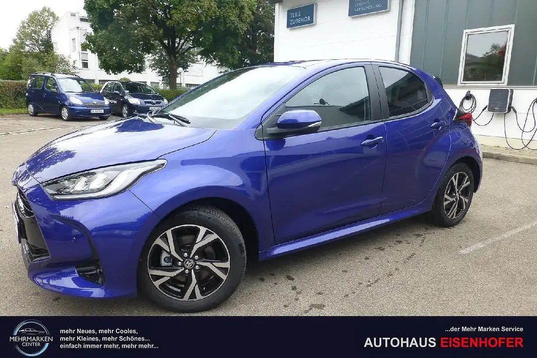 Toyota Yaris - Thumbnail 1