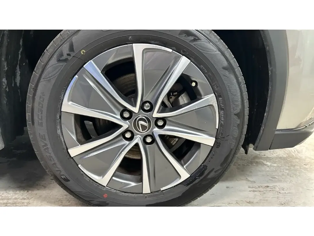 Lexus UX 300e - Thumbnail 25