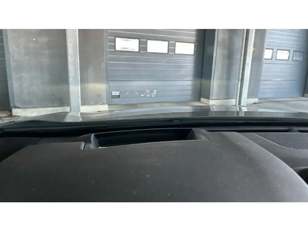 Lexus UX 300e - Thumbnail 8