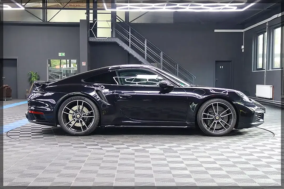 Porsche 911 - Thumbnail 5