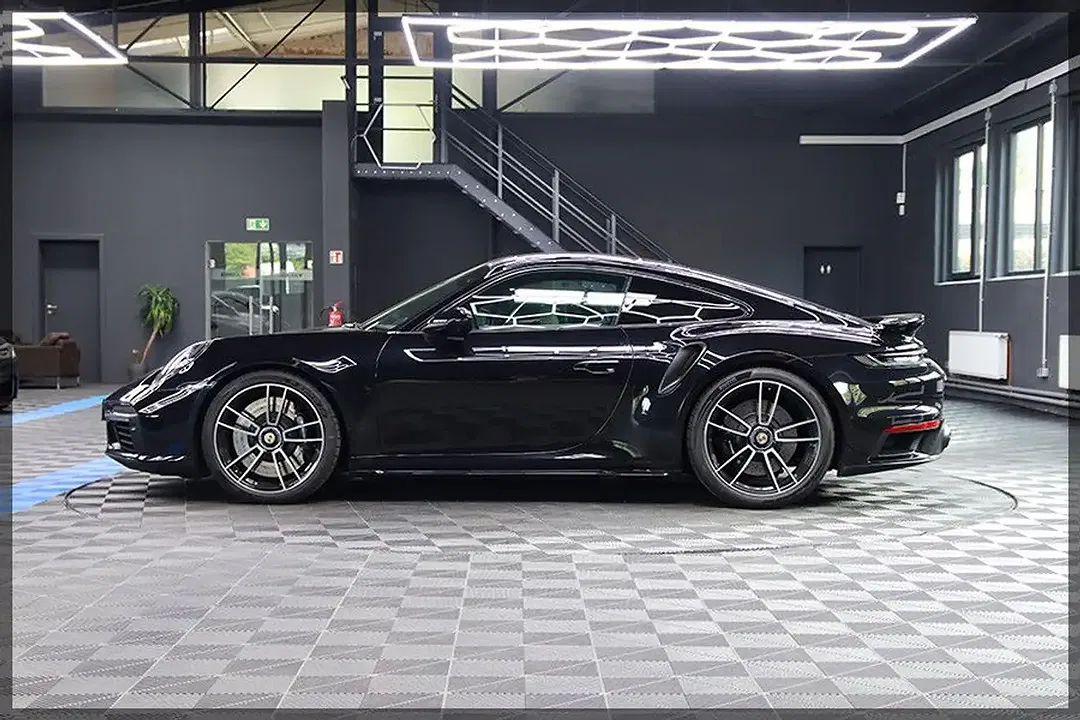 Porsche 911 - Thumbnail 6