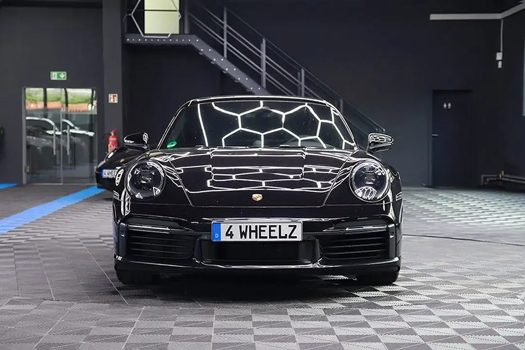 Porsche 911 - Thumbnail 7