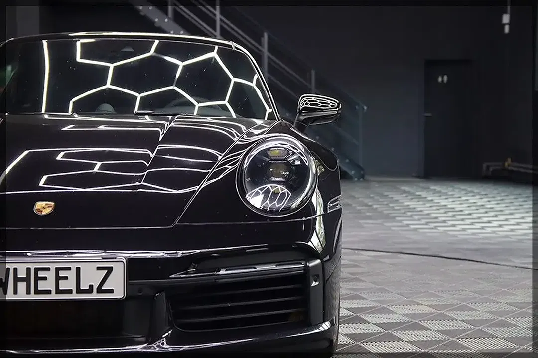 Porsche 911 - Thumbnail 9