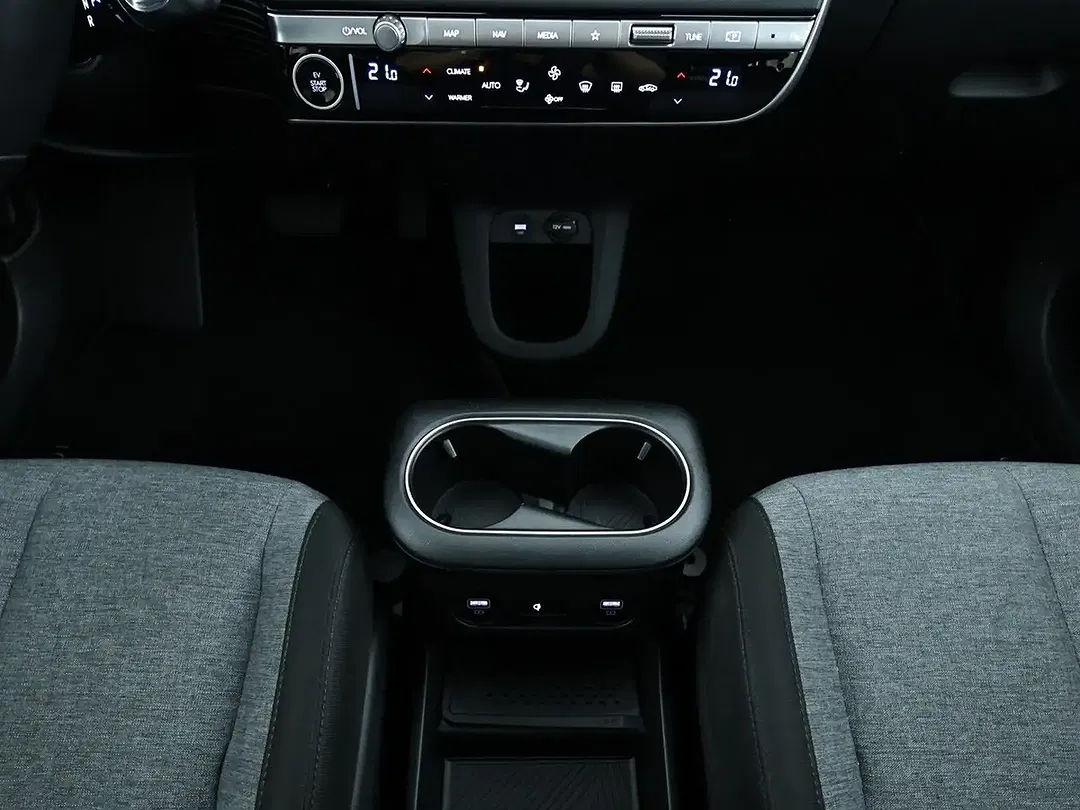 Hyundai IONIQ 5 - Thumbnail 13