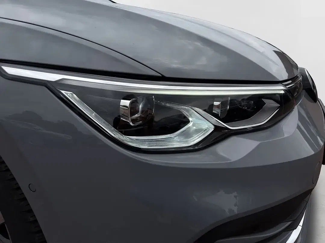 Volkswagen Golf - Thumbnail 8