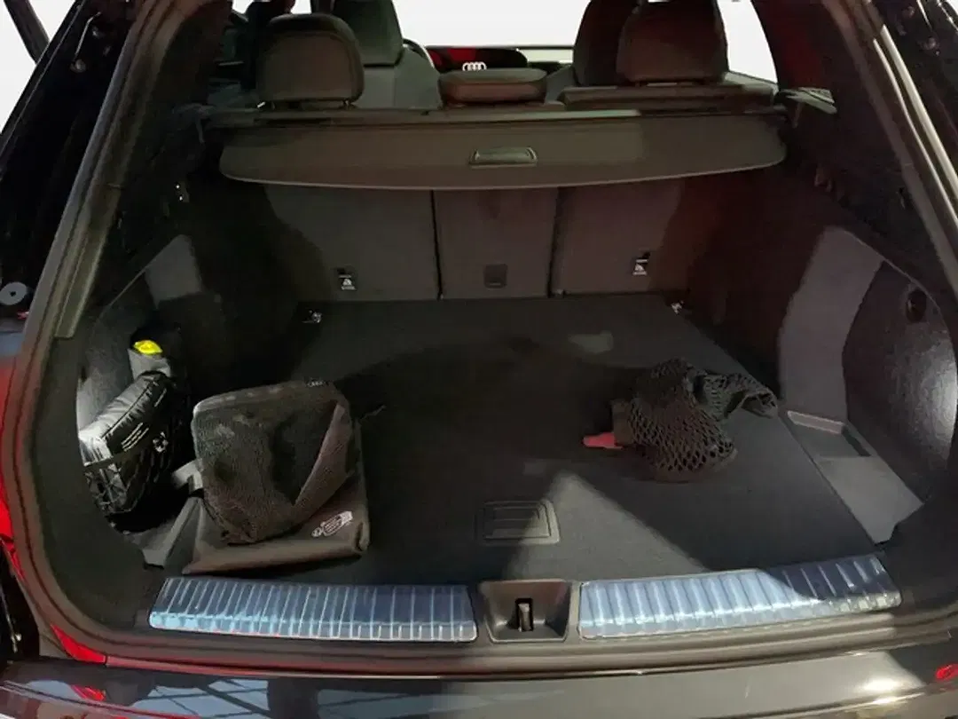 Audi SQ5 3.0 TFSI quattro - foto 13