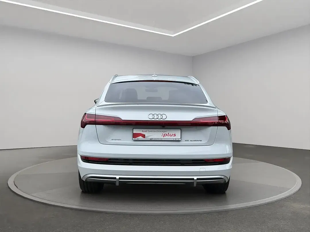 Audi e-tron - Thumbnail 6