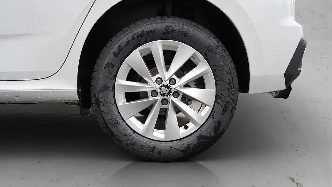 Skoda Kamiq - Thumbnail 5