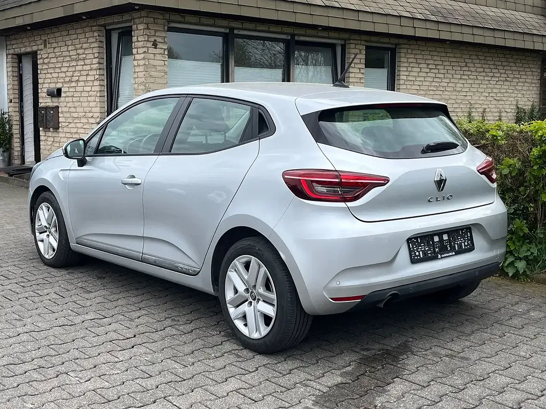 Renault Clio - Thumbnail 4