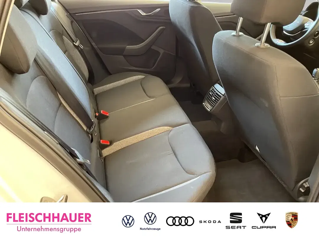 Skoda Kamiq - Thumbnail 10