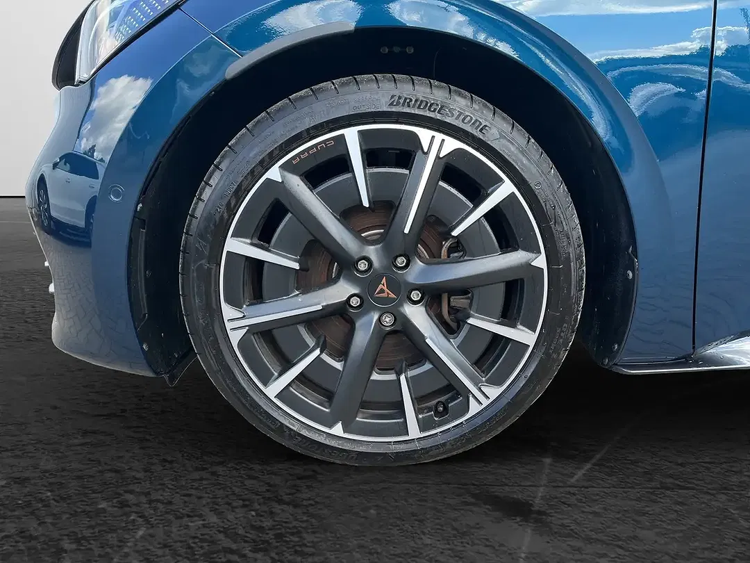 CUPRA Born - Thumbnail 4
