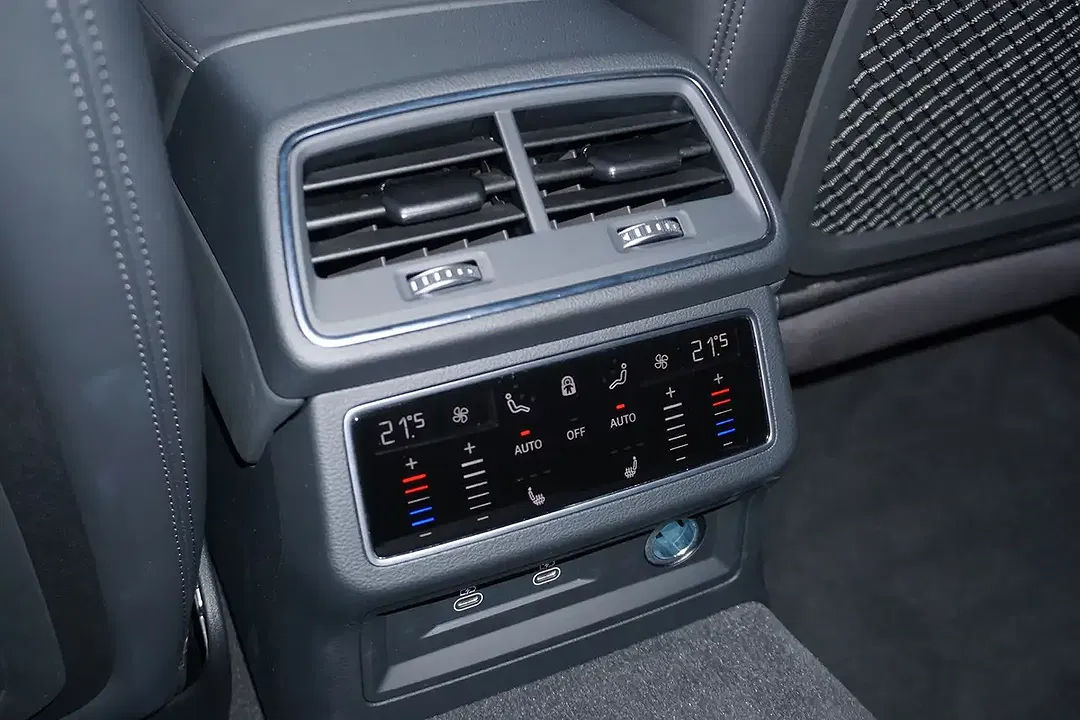 Audi RS6 - Thumbnail 9