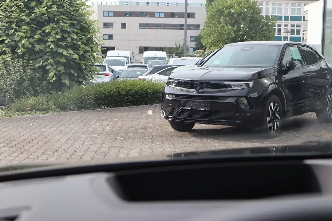 Opel Astra - Thumbnail 10