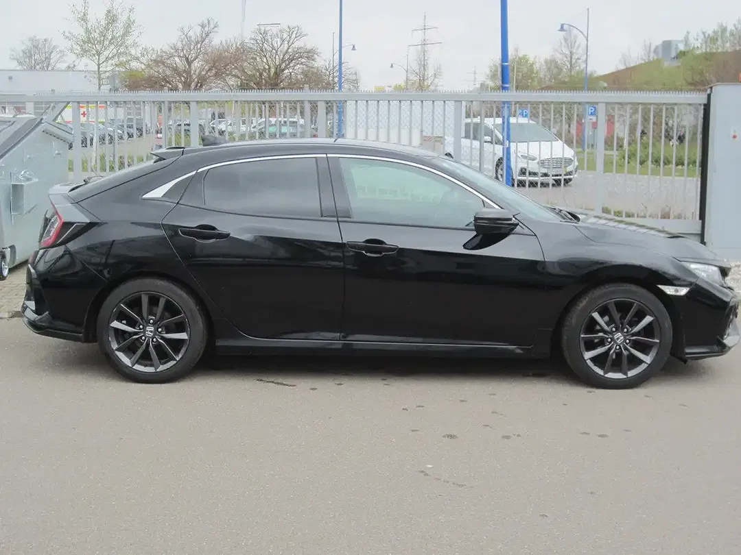Honda Civic - Thumbnail 10