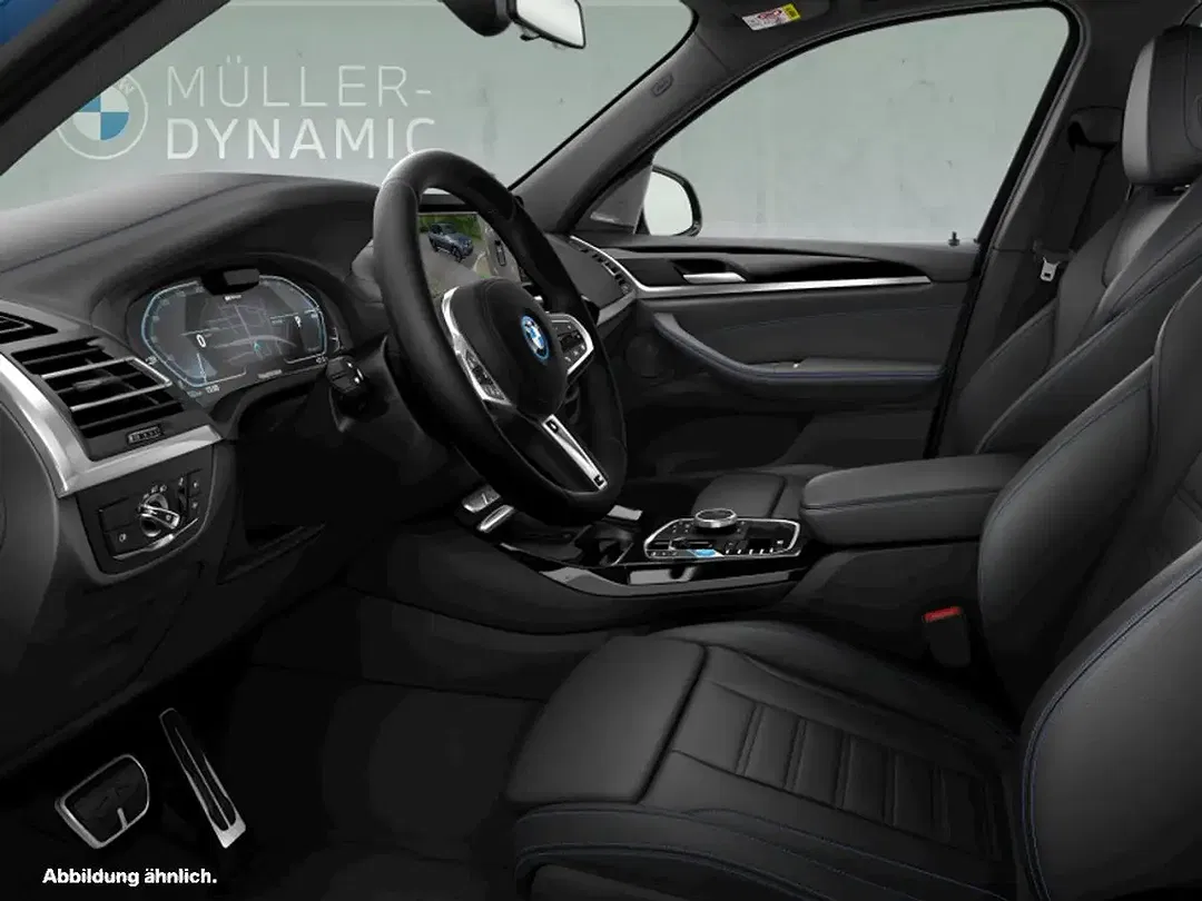 BMW iX3 - Thumbnail 3
