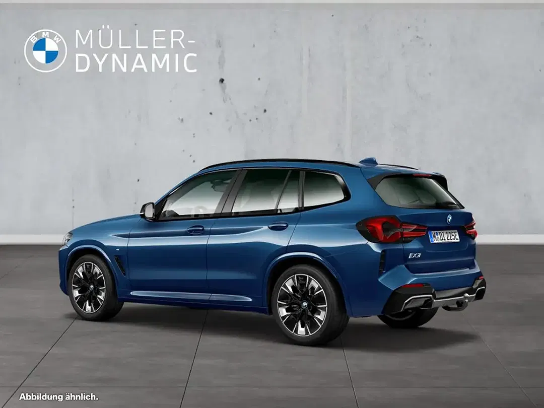 BMW iX3 - Thumbnail 6