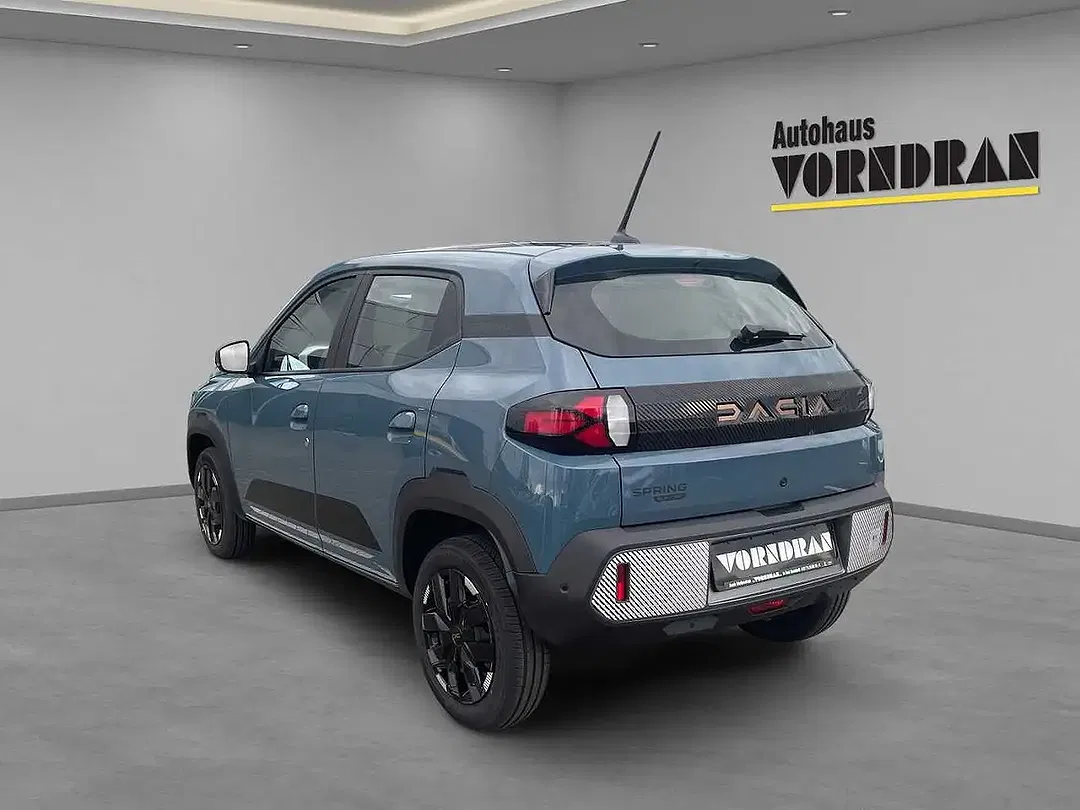 Dacia Spring - Thumbnail 3