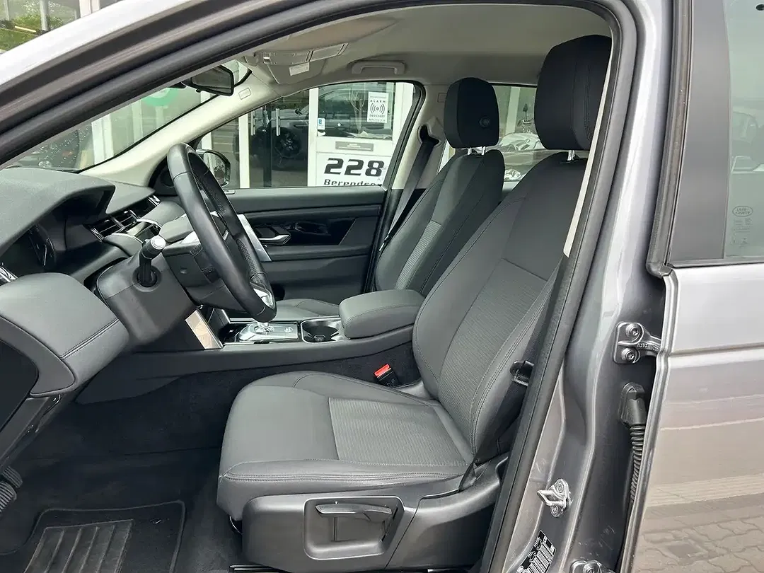 Land Rover Discovery Sport - Thumbnail 6
