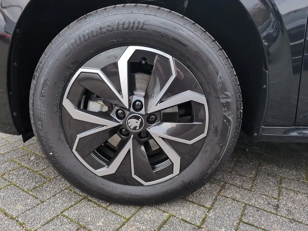 Skoda Kamiq - Thumbnail 12