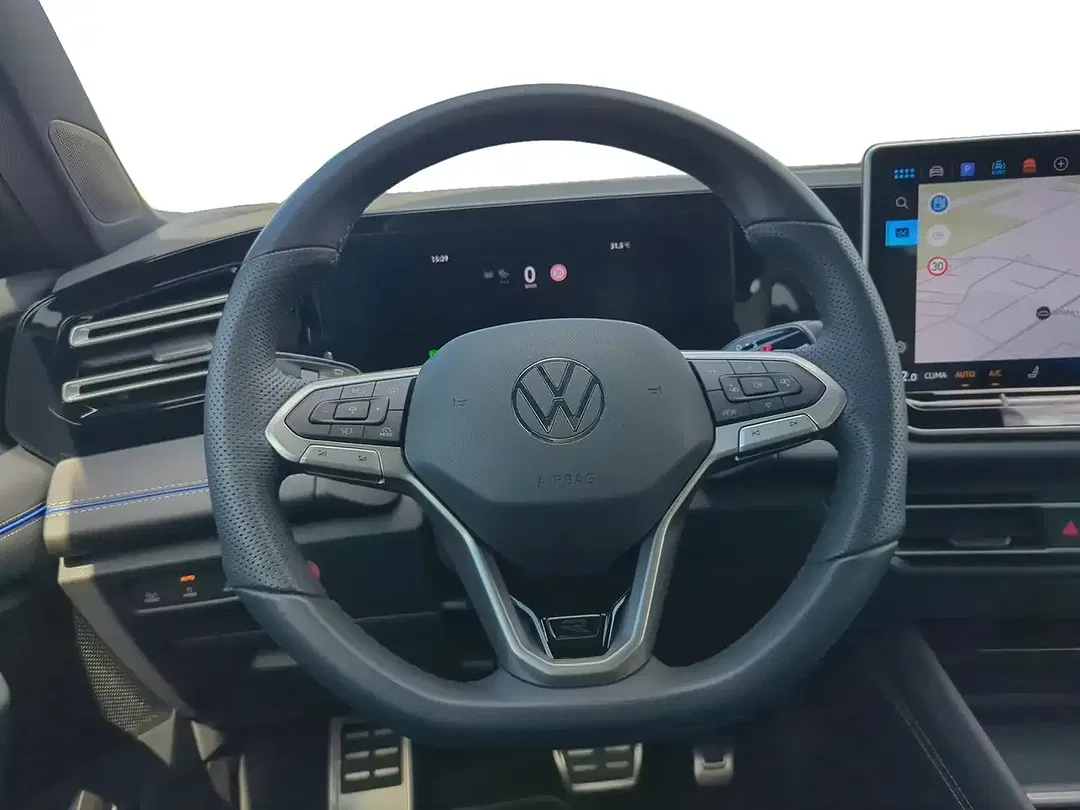 Volkswagen Tiguan - Thumbnail 12