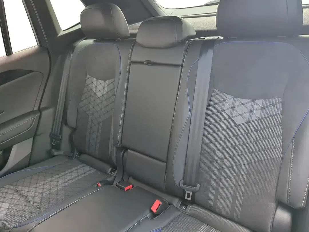 Volkswagen Tiguan - Thumbnail 9