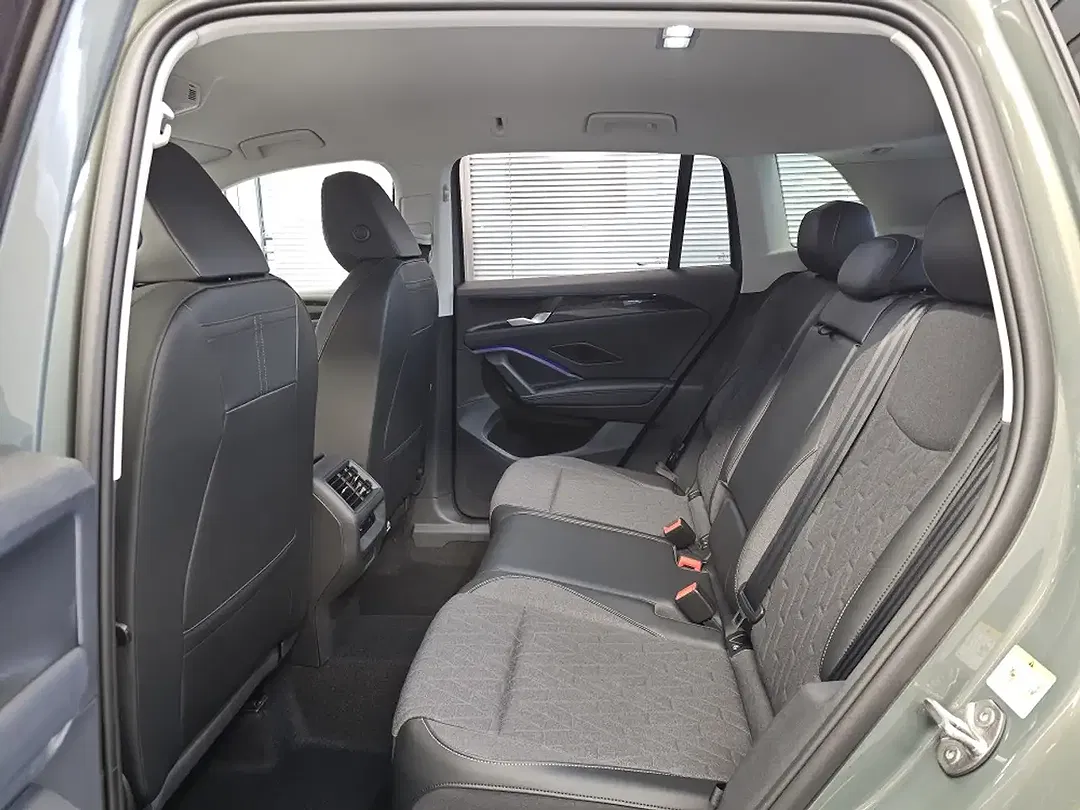 Volkswagen Tiguan - Thumbnail 9
