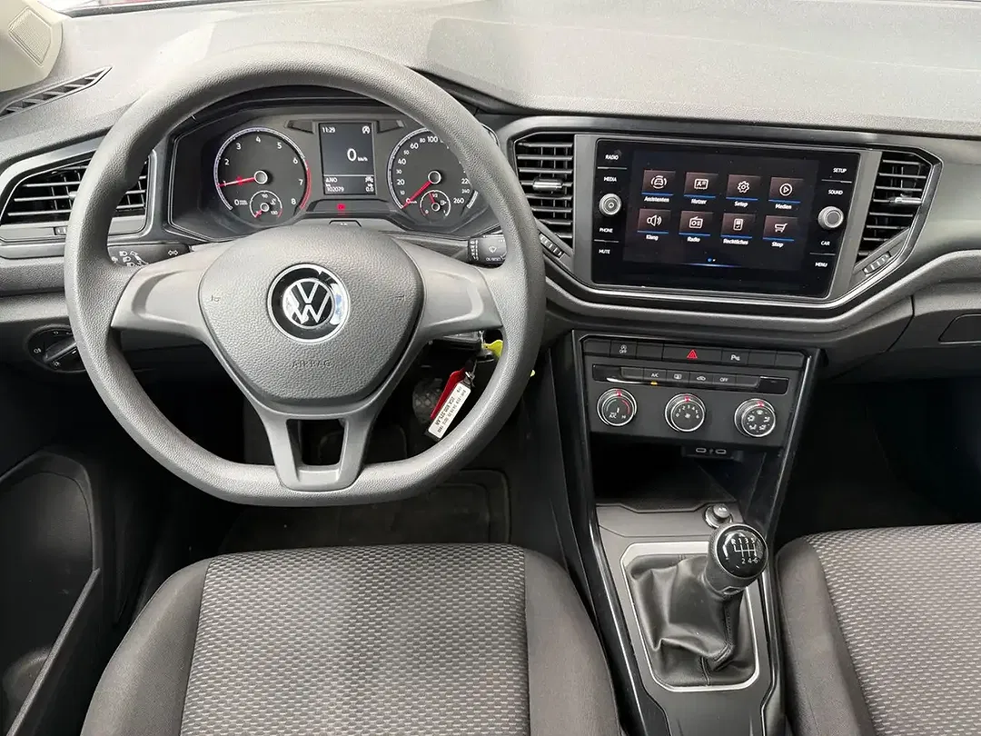 Volkswagen T-Roc - Thumbnail 3