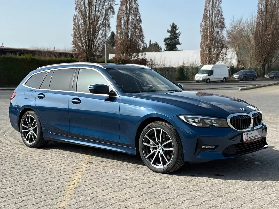 BMW 330 xDrive Advantage - foto 1