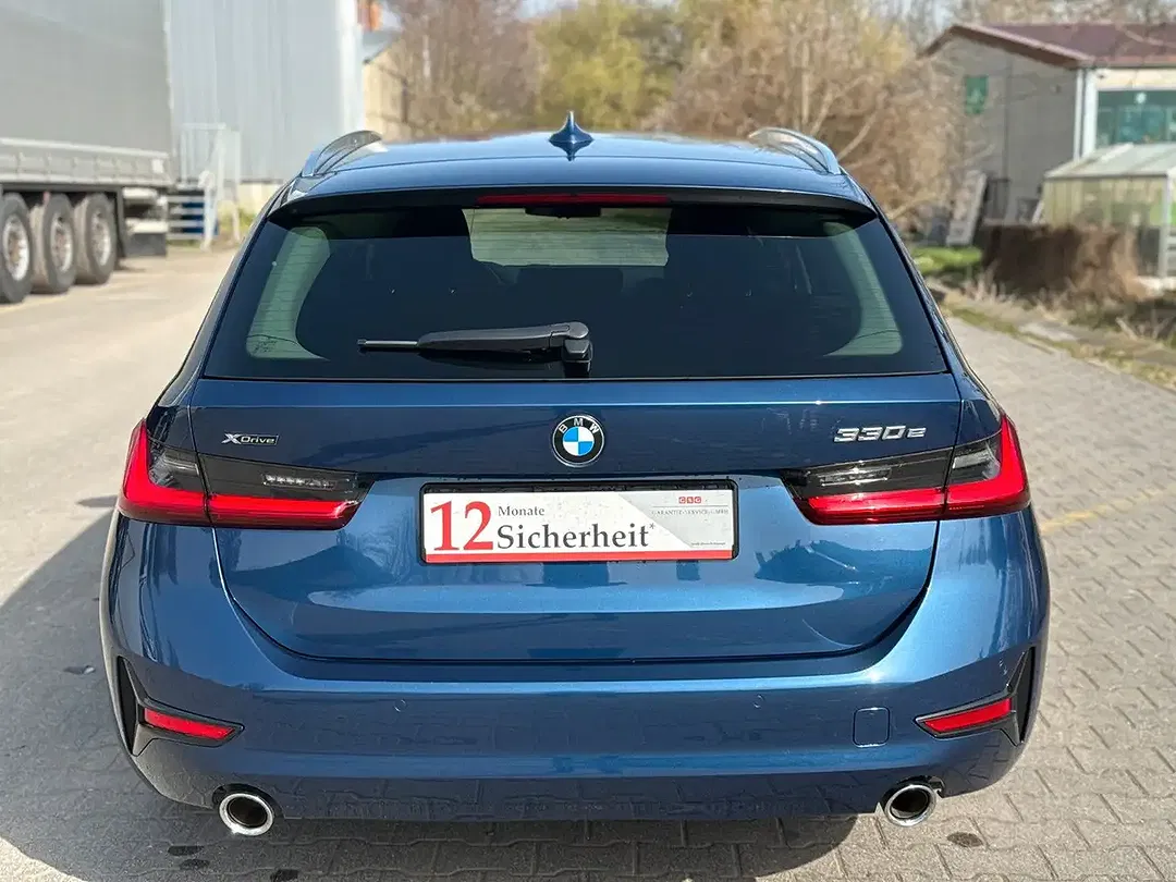 BMW 330 - Thumbnail 6