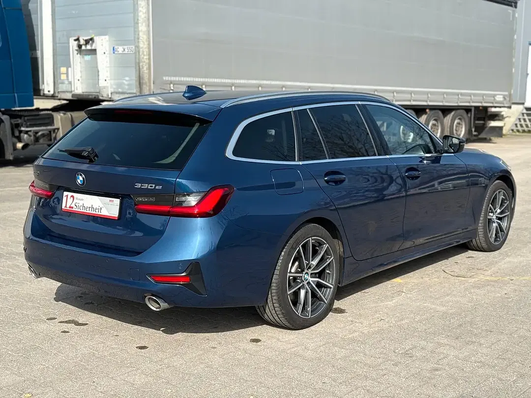 BMW 330 - Thumbnail 7