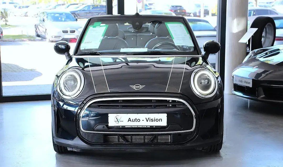MINI Cooper Cabrio - Thumbnail 3