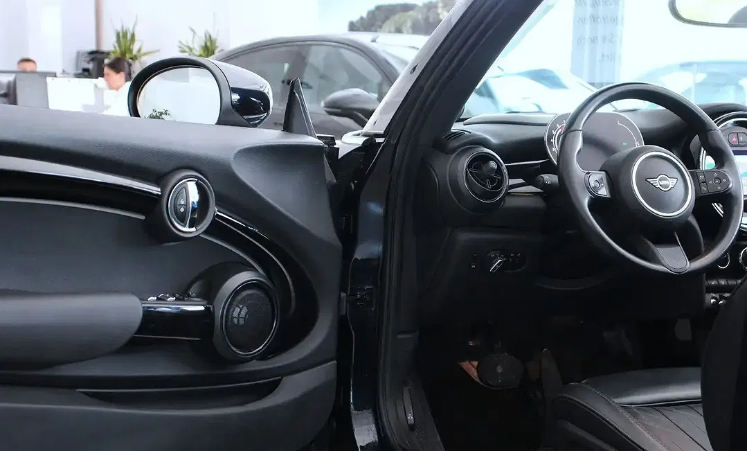 MINI Cooper Cabrio - Thumbnail 8
