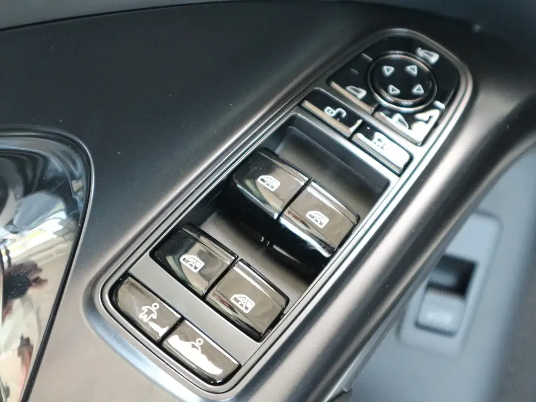 BYD Seal - Thumbnail 12