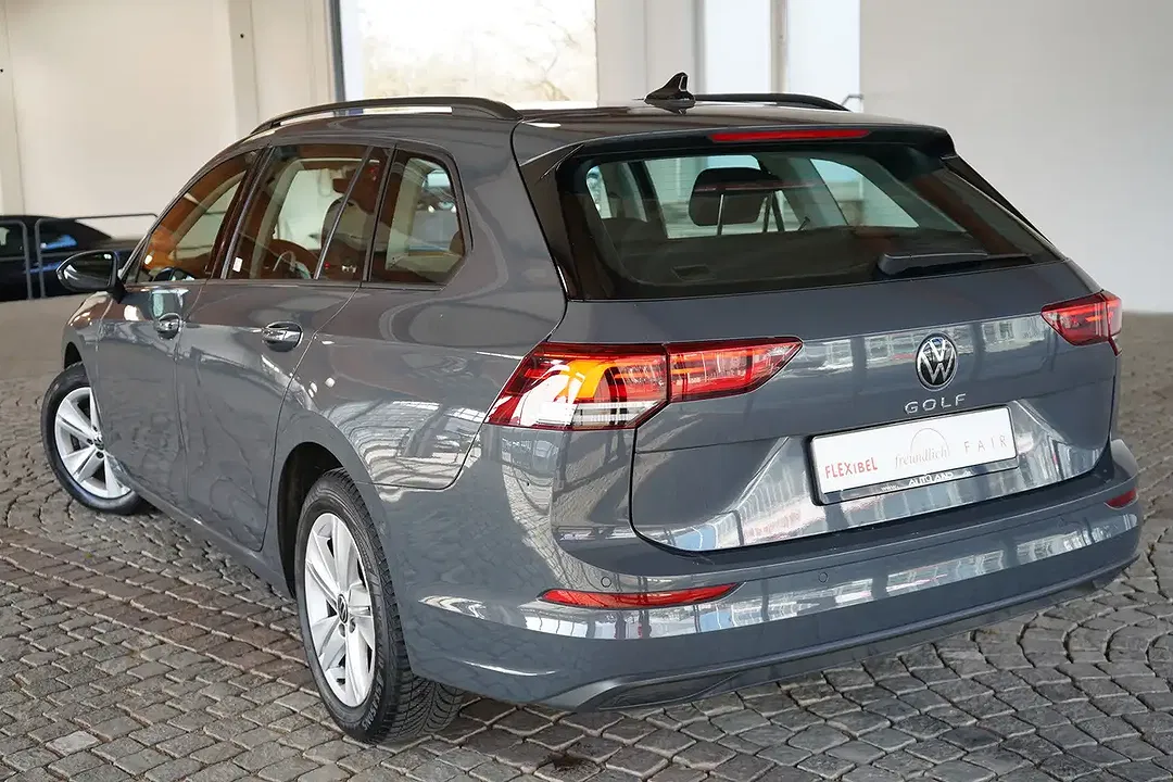 Volkswagen Golf - Thumbnail 2