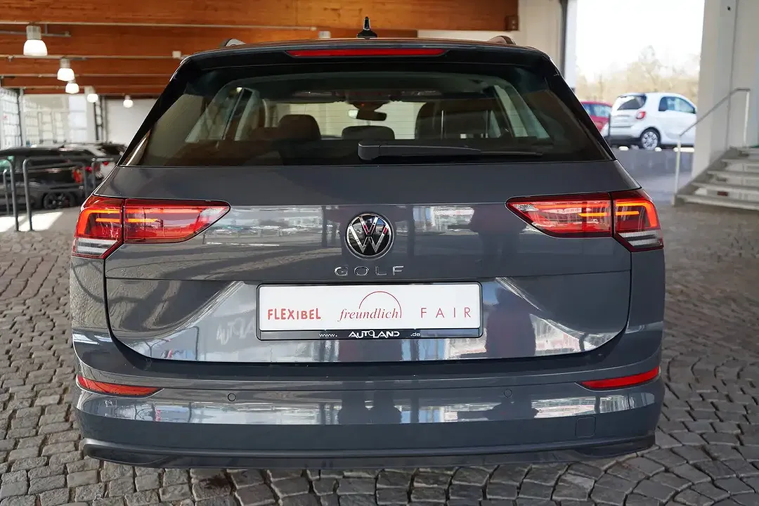 Volkswagen Golf - Thumbnail 3