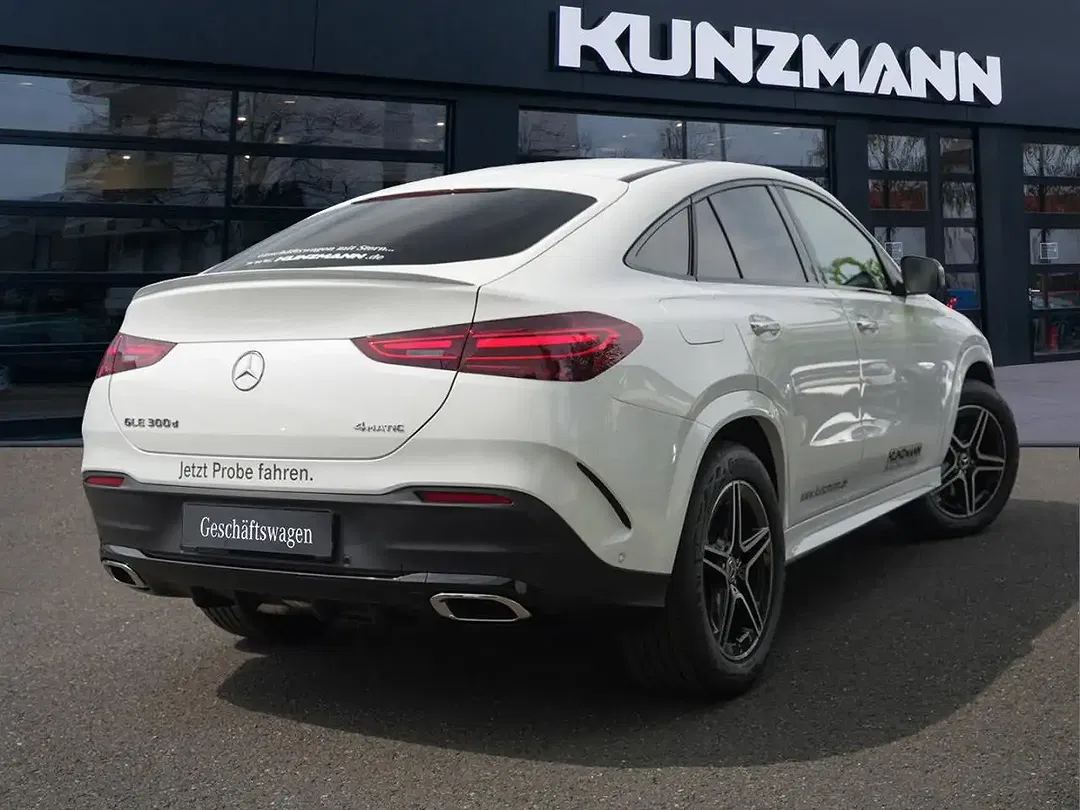 Mercedes-Benz GLE 300 - Thumbnail 3